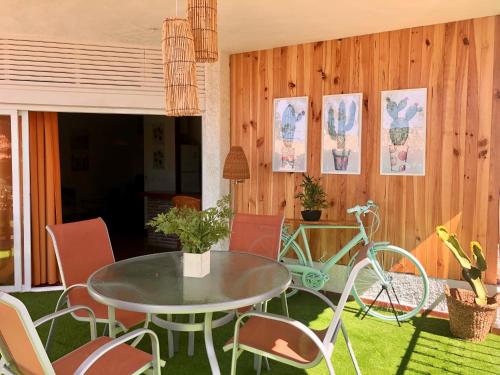  PUERTO BANUS POL One, Pension in Marbella