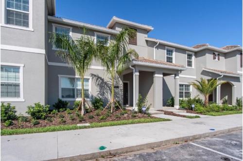 Four-Bedroom Townhome Davenport in Davenport, USA