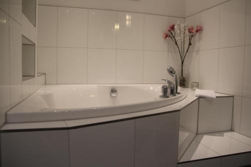 Fürdőszoba, Schloss Basthorst in Crivitz