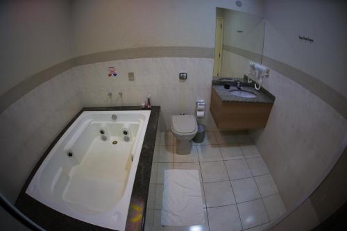 อ่างแช่น้ำร้อน, Chale Motel in เปาลิเนีย