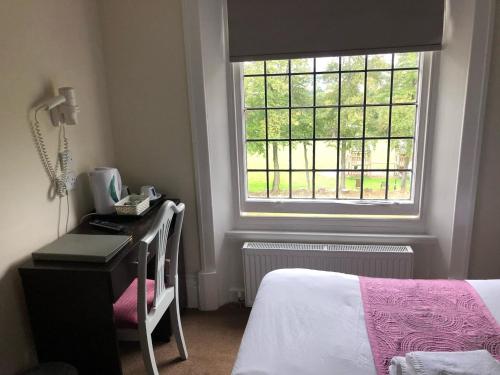 Gomersal Lodge Hotel - image 10