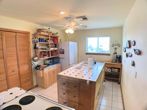Cottage By The Sea - Direct Gulf Waterfront! Incredible Views! - image 8