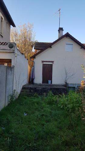 Le Pierre CURIE Chez l'habitant in Other