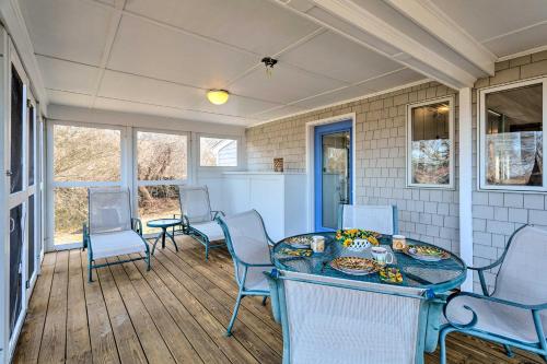 Birders Paradise Beachhouse Less Than 2 Miles to Winery! in Little Compton, USA