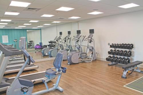 홀리데이 인 익스프레스 & 스위트 세인트 루이스 사우스 - I-55 바이 IHG - 스파