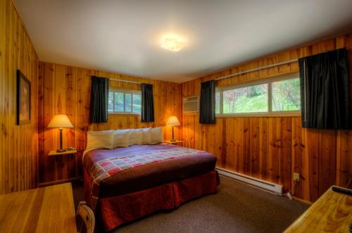 Settler Cabin- 2 Room Cabin (Duplex)