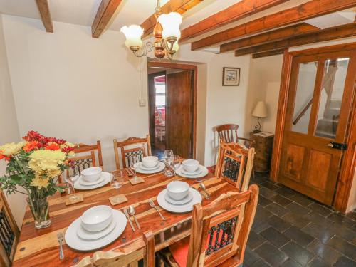 Ffynnondici Farmhouse - image 3