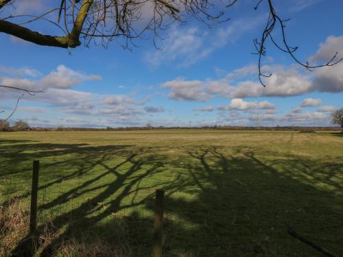 Gardener's Lodge - image 13