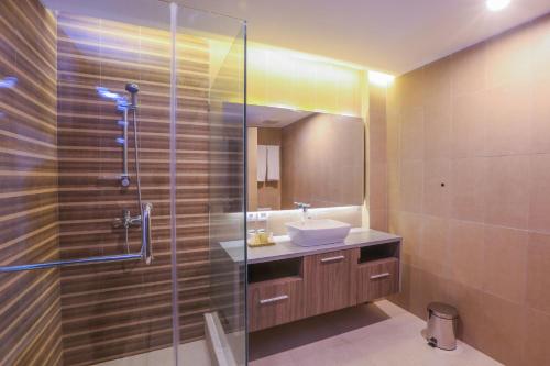 room detail thumbnail 2