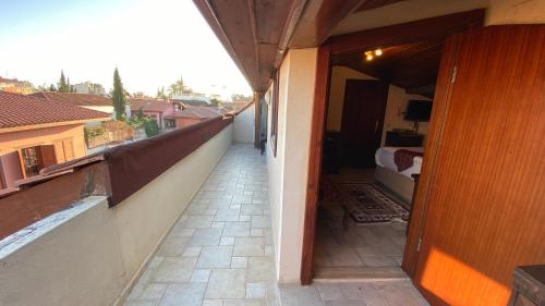 Cicerone Lodge Hotel - image 3