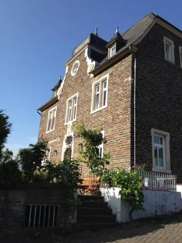 Haus Nummer 1, Moselblick in Reil, Deutschland
