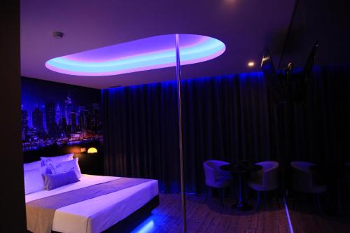 Motel Eleven, Leiria