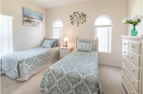 Three-Bedroom Pool Home Davenport - main image