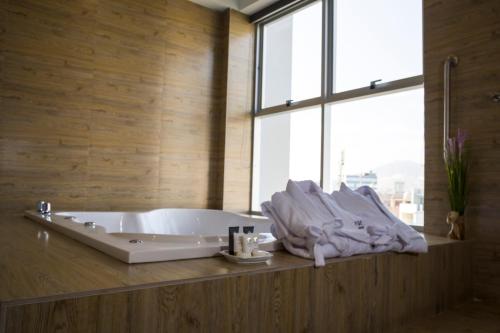 Awqa Hoteles - Sede Natasha in 特魯希略市中心