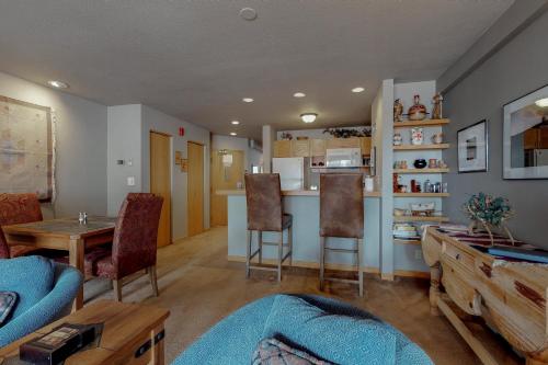 Liftside Condominiums 203 - image 5
