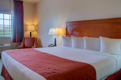 Allington Inn & Suites Kremmling - image 3