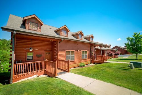 Cabins at Grand Mountain, Branson