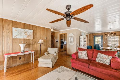 Clervue Cottage in Folly Beach, USA