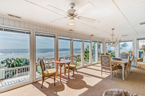 Clervue Cottage in Folly Beach, USA