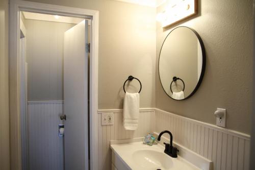 Boardwalk Cottages - image 12