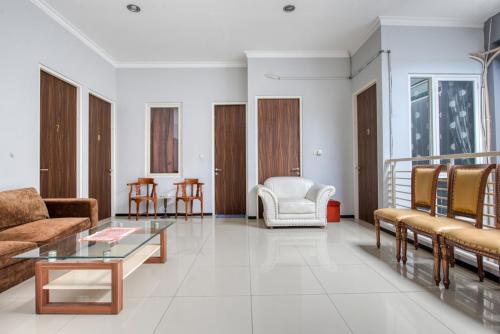 紅多茲酒店 - 近泗水動物園 RedDoorz near Surabaya Zoo