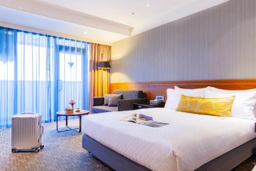 1 queen bed