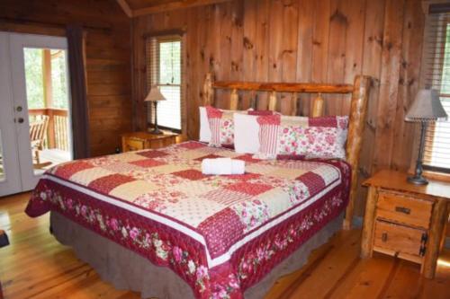 Lazy Creek Retreat - image 8