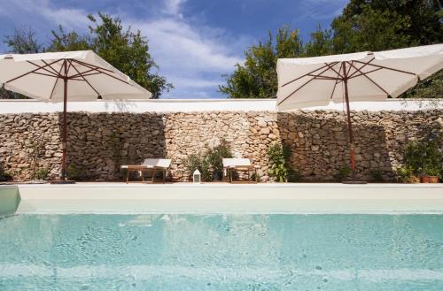 Courtyard With Pool