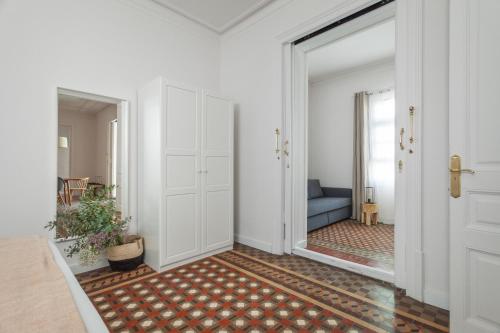 6 dormitorios en Apartamento Modernista en el Corazon de Barcelona