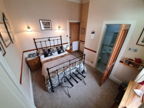Lauderville guest house - image 12
