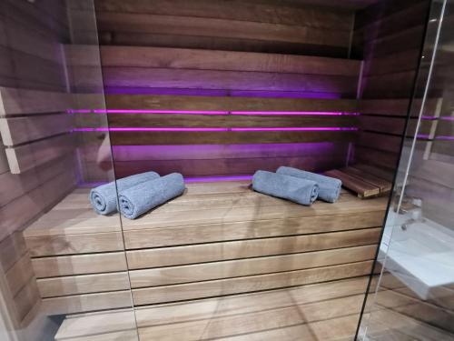 Jacuzzi Apartments
