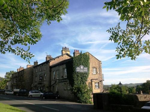 Harts Head Hotel - Accommodation - Settle