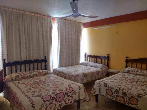 3 double beds