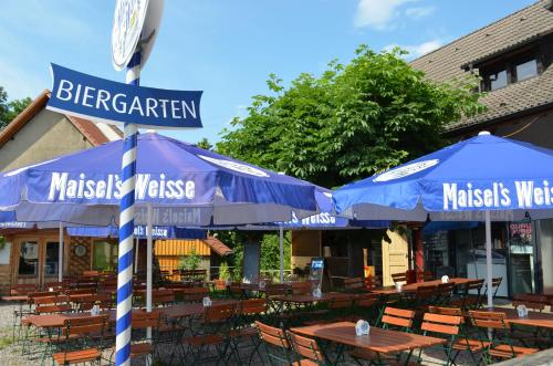 Hotel "Cafe Verkehrt" - Wellcome Motorbiker, Berufsleute und Reisende im Schwarzwald