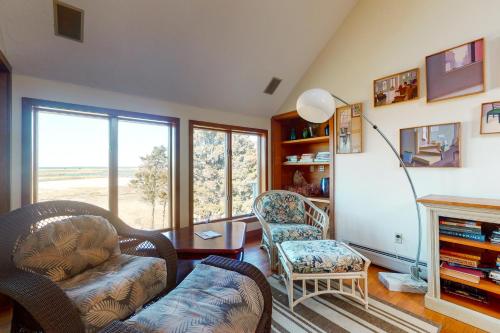 Villa on the Water - image 4