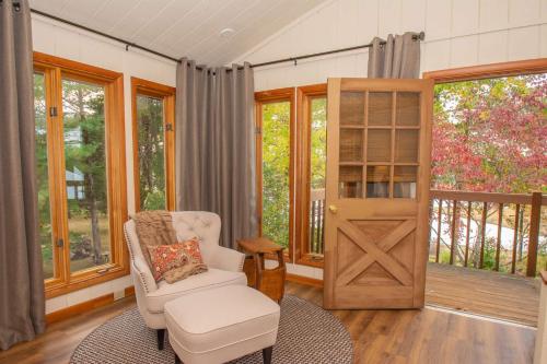Rubys Lake House in Sevierville, USA