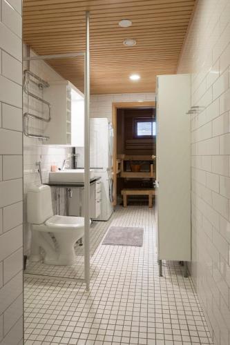 2ndhomes Deluxe 1BR Kamppi Center Apartment with Sauna and Terrace, Helsinki (photo 10)