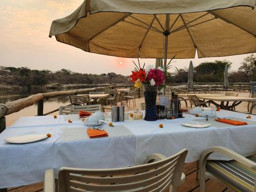 Restaurante, Hakusembe River Campsite in Rundu