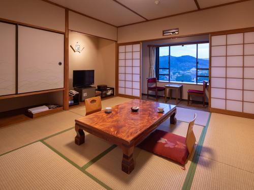 Japanese-Style Quadruple Room