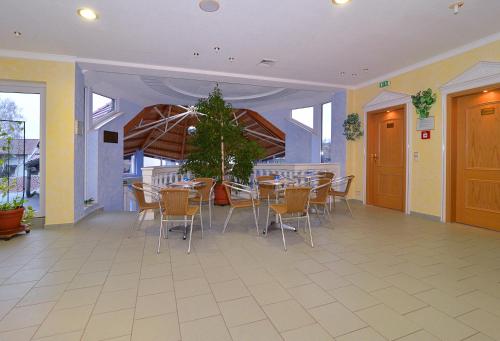Landgasthof & Hotel Waldow - image 3