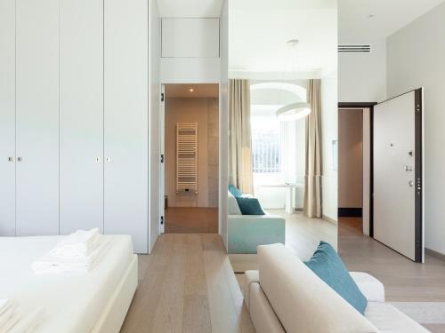 easyhomes-Duomo Suites & Apartments - image 6