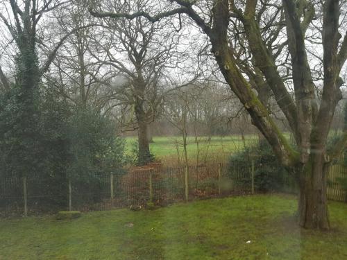 Short Term Worsley Apartment - image 11