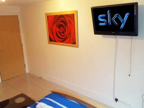 Short Term Worsley Apartment - image 4