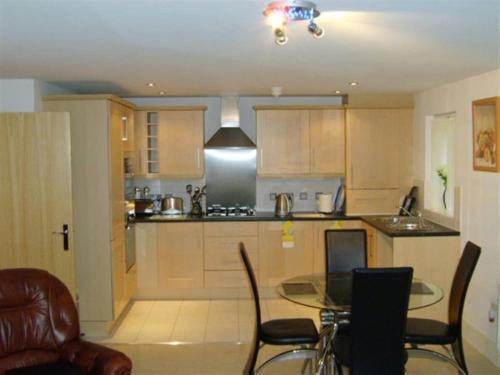 Short Term Worsley Apartment - image 5