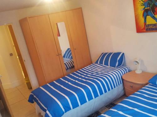 Short Term Worsley Apartment - image 13