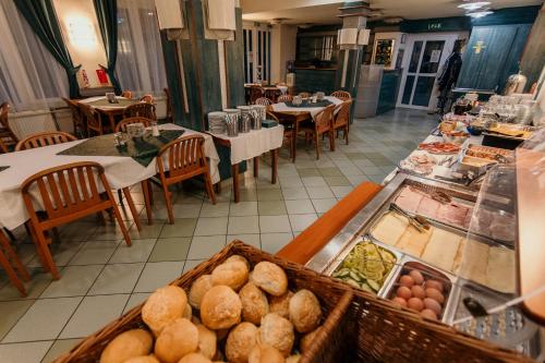 Food and beverages, Tisza Sport Hotel in Szeged