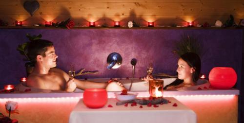 24984911 Seehotel Hartung & Ferienappartements