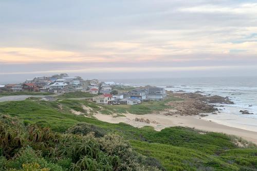 منظر, Rus & Roes Beach Home in جوكاما