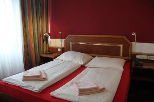 Wali's Hotel - image 6