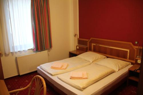 Wali's Hotel - image 7